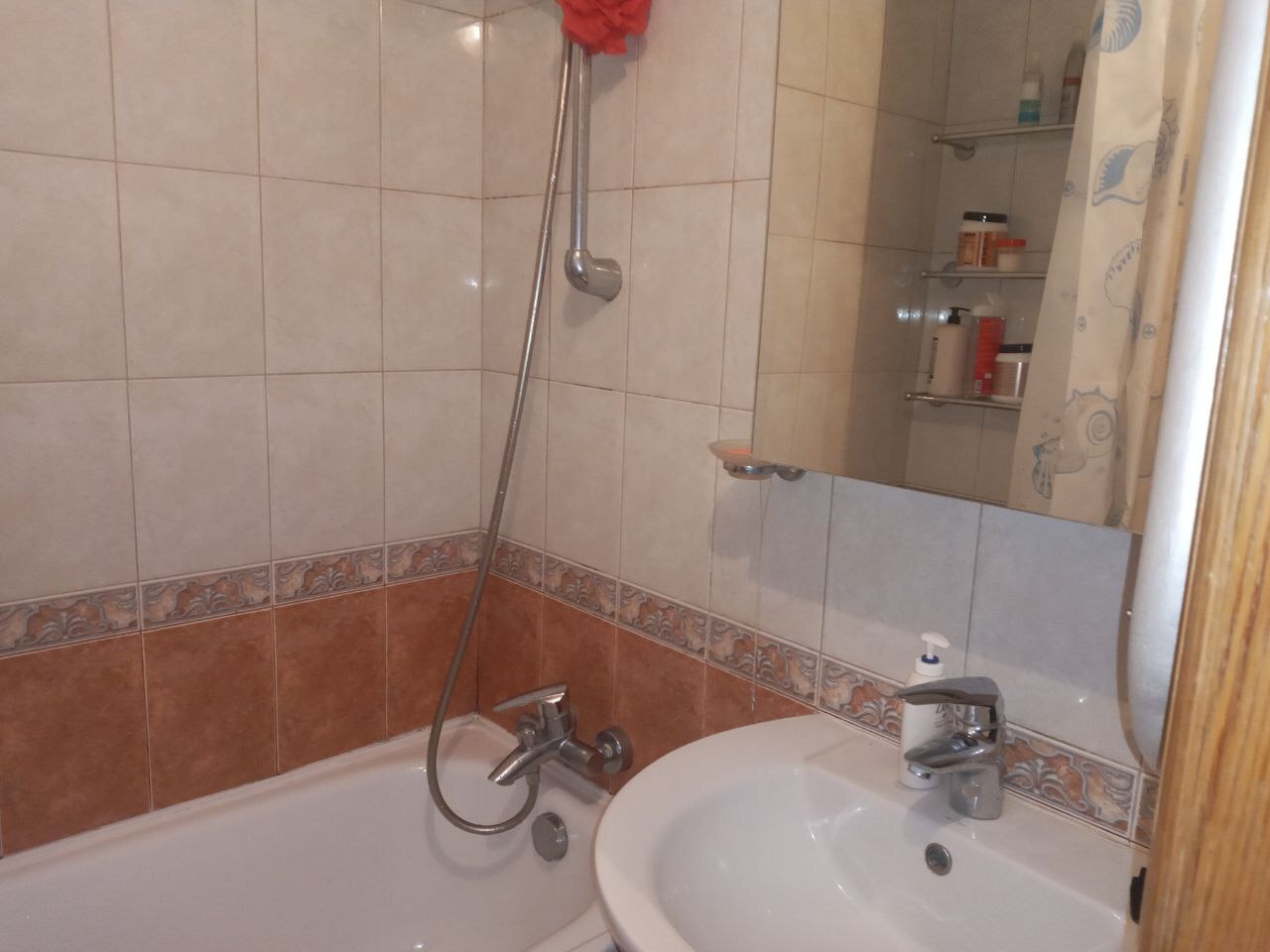 Продаж 2-кімнатної квартири 54 м², Рубіновий бул.