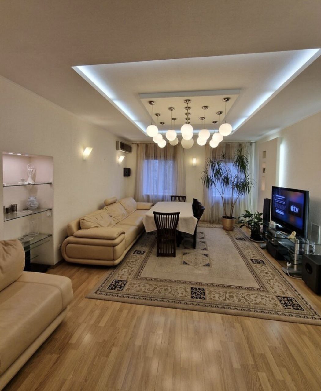 Продаж 3-кімнатної квартири 70 м², Михайла Грушевського вул.