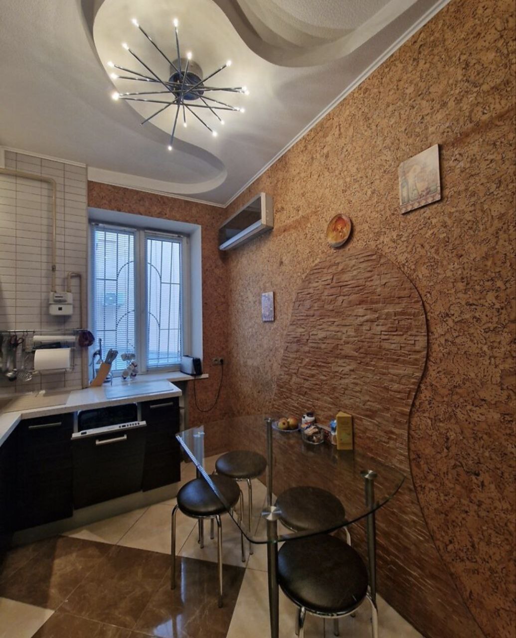 Продаж 3-кімнатної квартири 70 м², Михайла Грушевського вул.