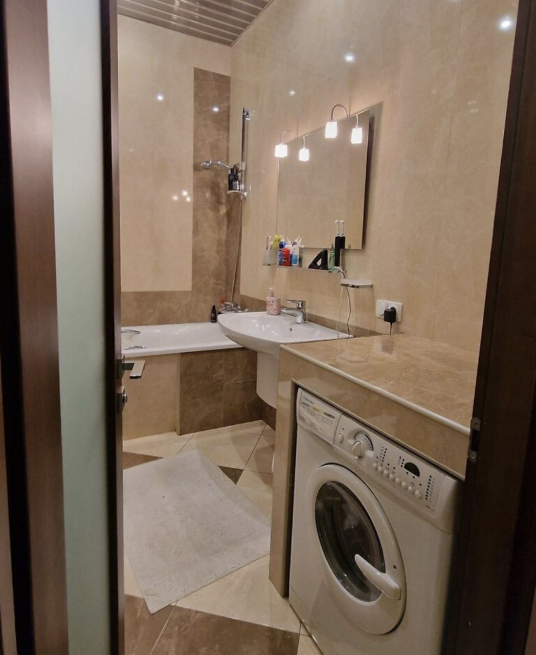 Продаж 3-кімнатної квартири 70 м², Михайла Грушевського вул.