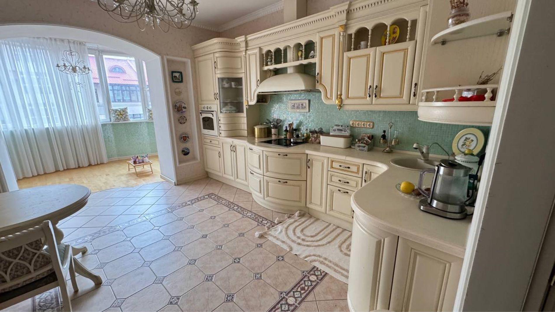 Продаж 4-кімнатної квартири 170 м², Володимира Беца вул., Ивасюка пр., 10А