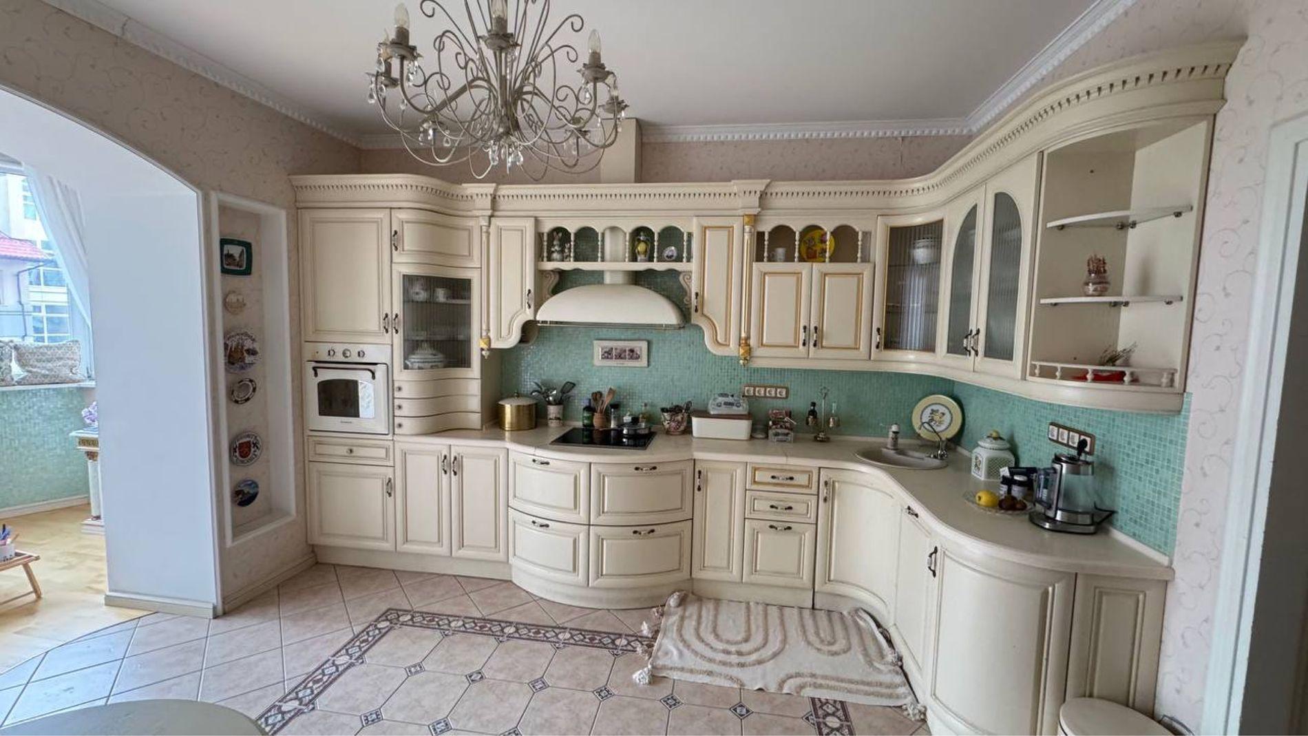 Продаж 4-кімнатної квартири 170 м², Володимира Беца вул., Ивасюка пр., 10А