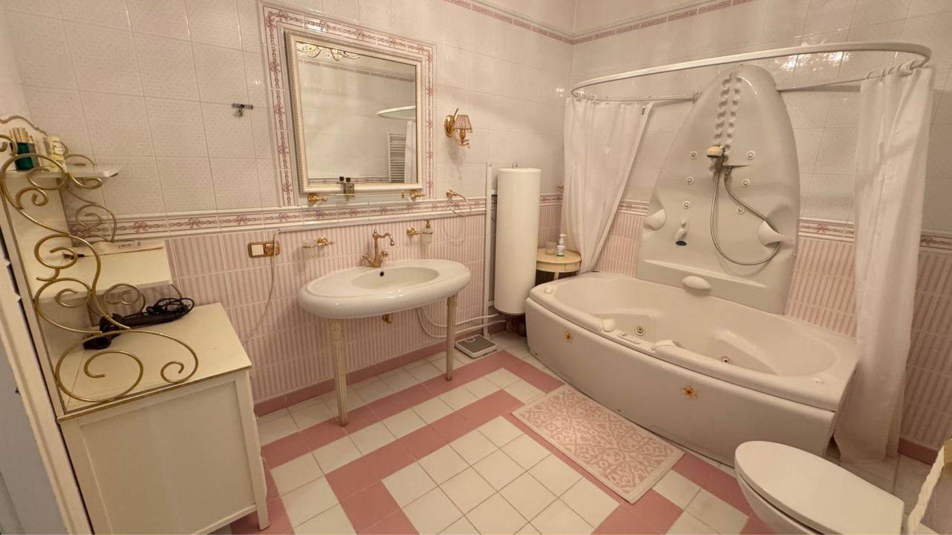 Продаж 4-кімнатної квартири 170 м², Володимира Беца вул., Ивасюка пр., 10А