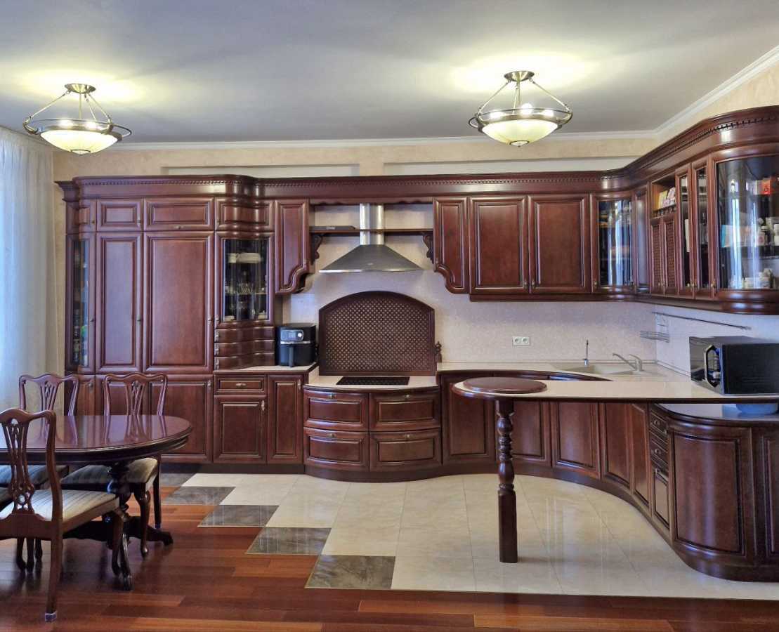 Продаж 3-кімнатної квартири 134 м², Жилянська вул., 59