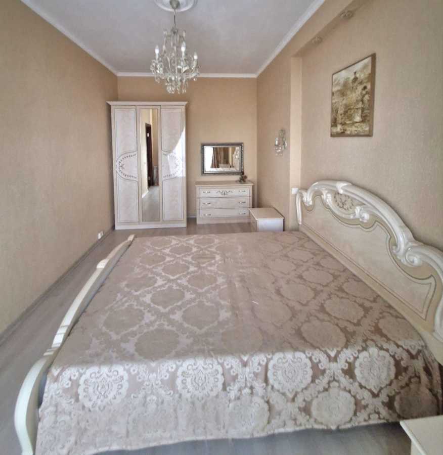 Аренда 2-комнатной квартиры 69 м², Евгения Коновальца ул., 44А