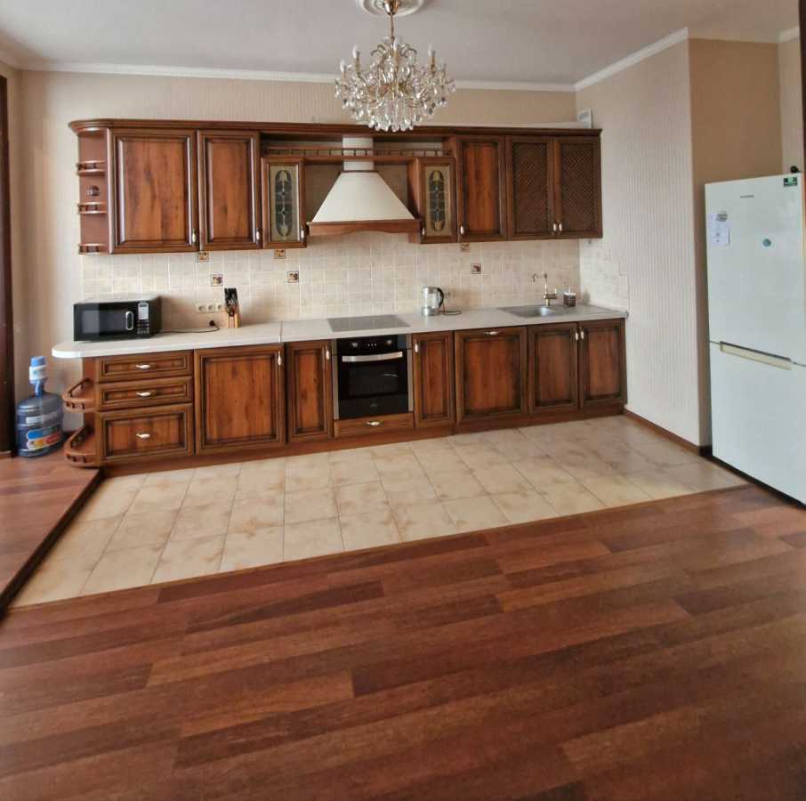 Аренда 2-комнатной квартиры 69 м², Евгения Коновальца ул., 44А