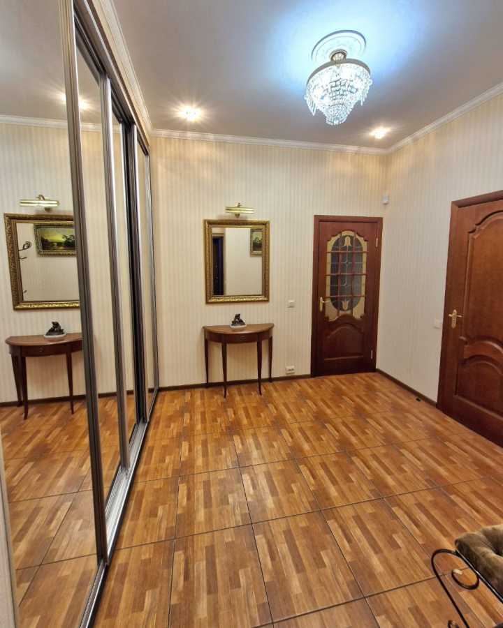 Аренда 2-комнатной квартиры 69 м², Евгения Коновальца ул., 44А