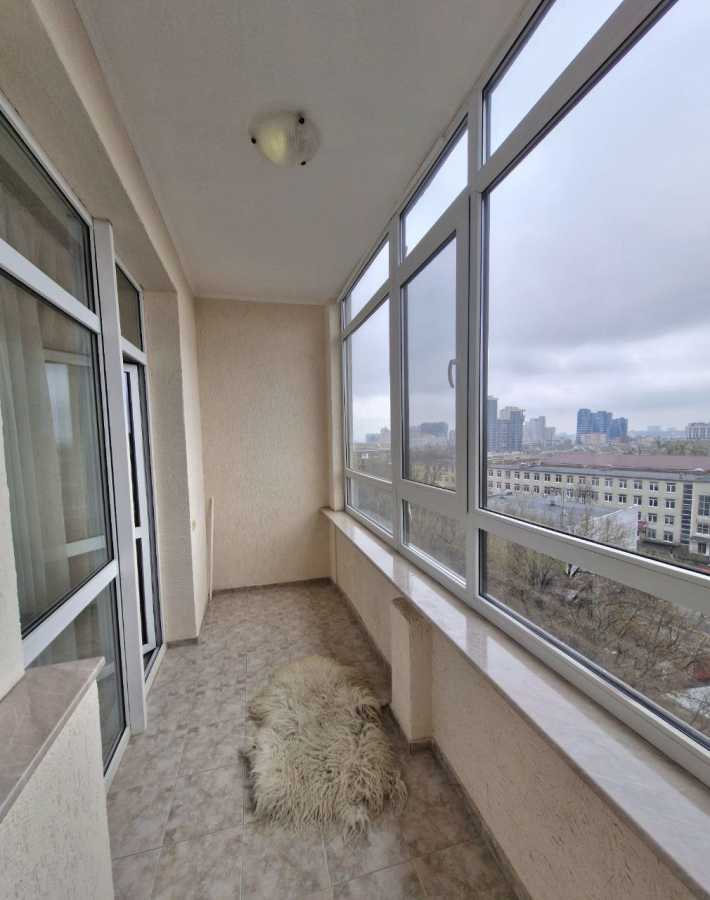 Аренда 2-комнатной квартиры 69 м², Евгения Коновальца ул., 44А