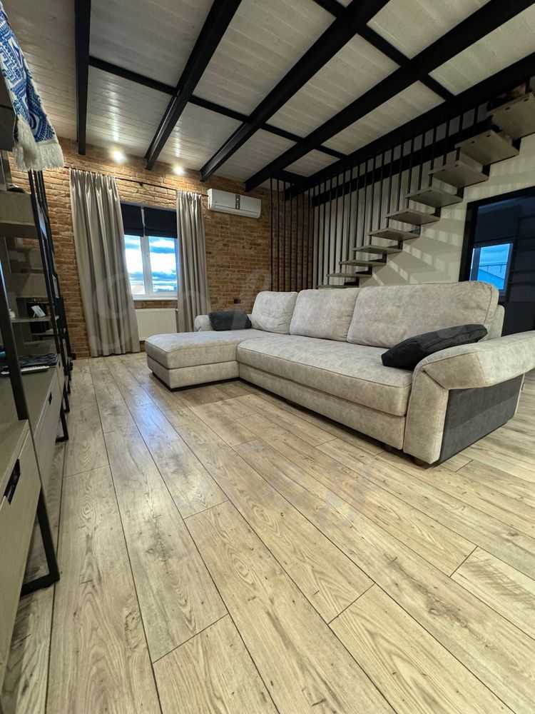 Продаж 2-кімнатної квартири 100 м², Яблунева вул., 8