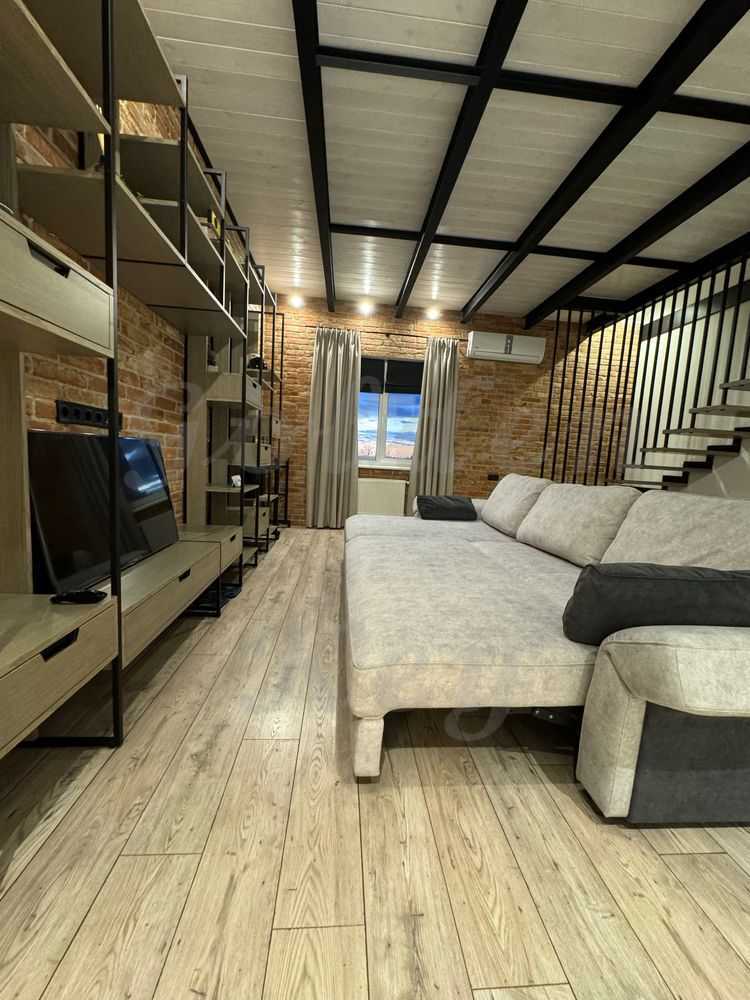 Продаж 2-кімнатної квартири 100 м², Яблунева вул., 8