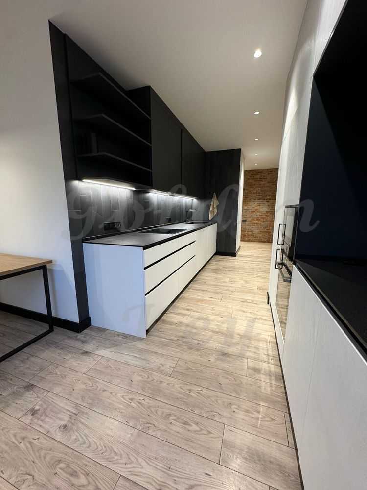 Продаж 2-кімнатної квартири 100 м², Яблунева вул., 8