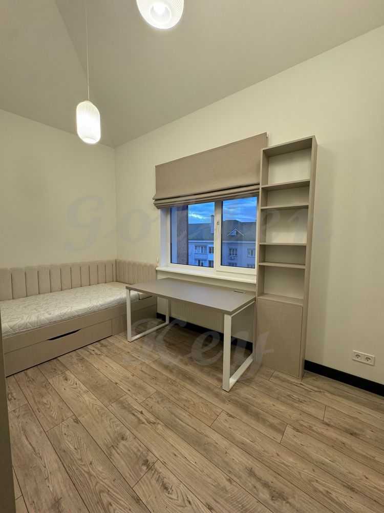 Продаж 2-кімнатної квартири 100 м², Яблунева вул., 8