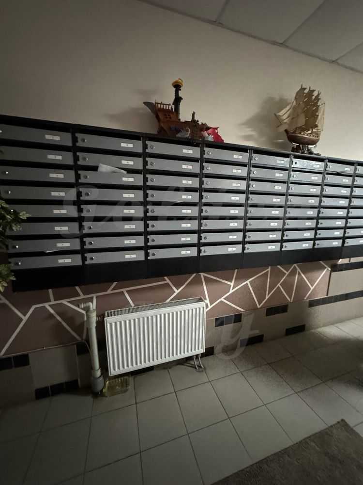 Продаж 2-кімнатної квартири 100 м², Яблунева вул., 8