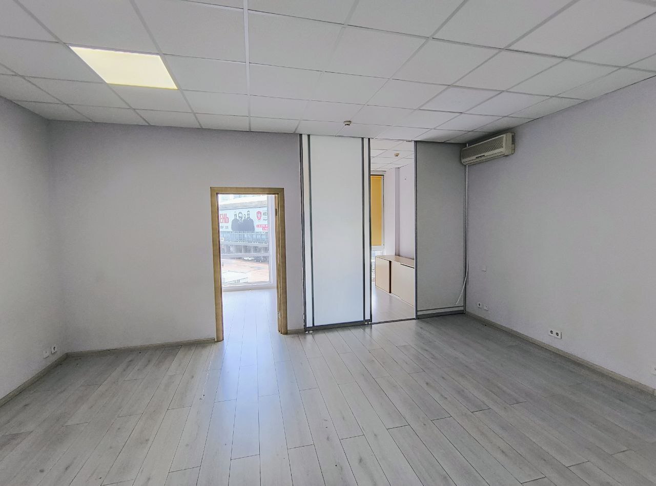 Оренда приміщення вільного призначення 53 м², Еспланадна вул.