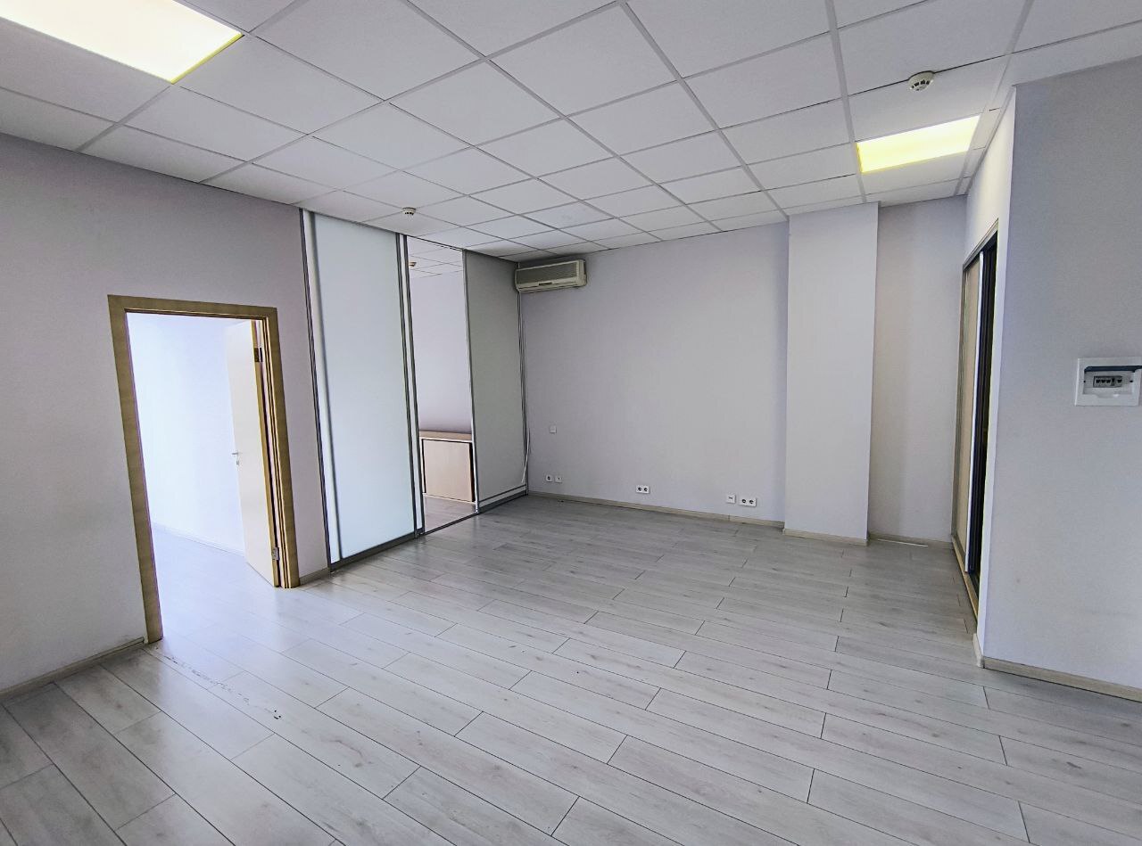 Оренда приміщення вільного призначення 53 м², Еспланадна вул.