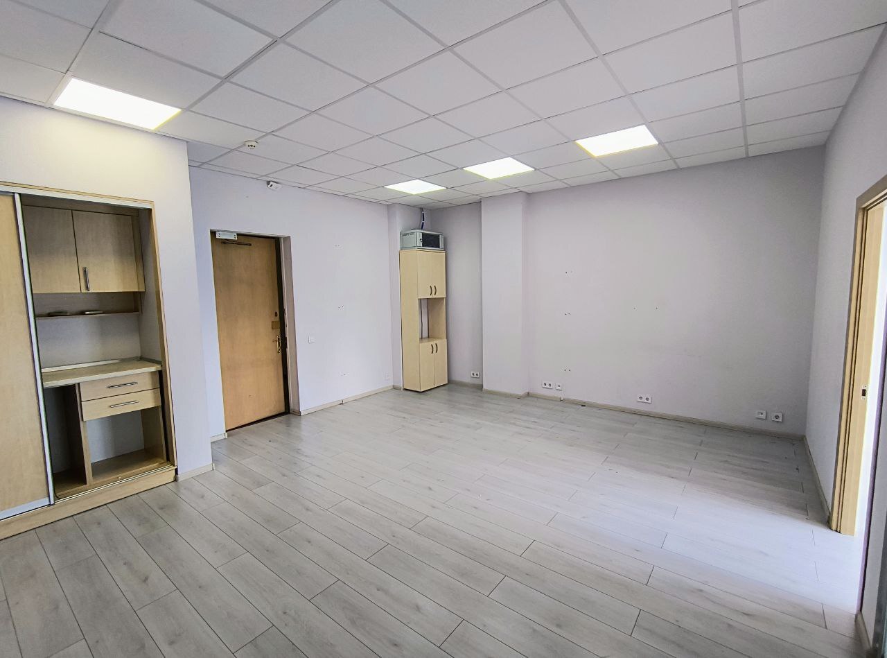 Оренда приміщення вільного призначення 53 м², Еспланадна вул.