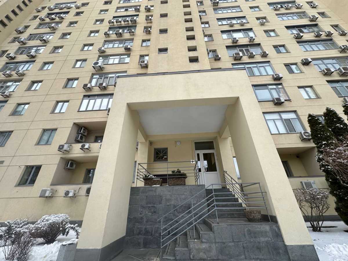 Продаж 3-кімнатної квартири 130 м², Лук'яненко пров., 21А