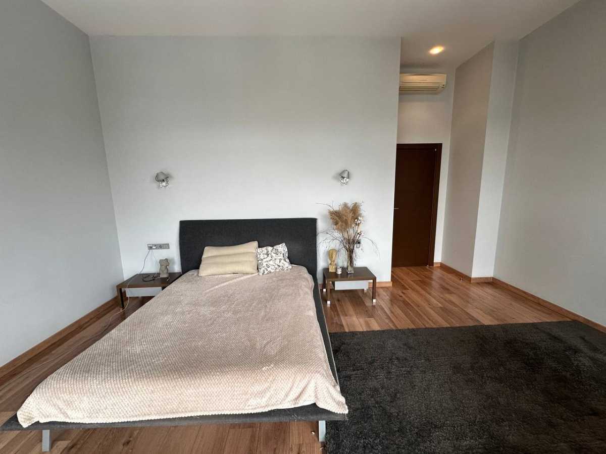 Продаж 3-кімнатної квартири 130 м², Лук'яненко пров., 21А