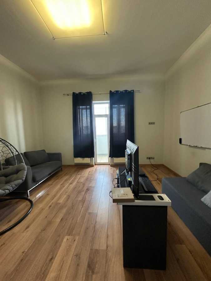 Продаж 3-кімнатної квартири 130 м², Лук'яненко пров., 21А