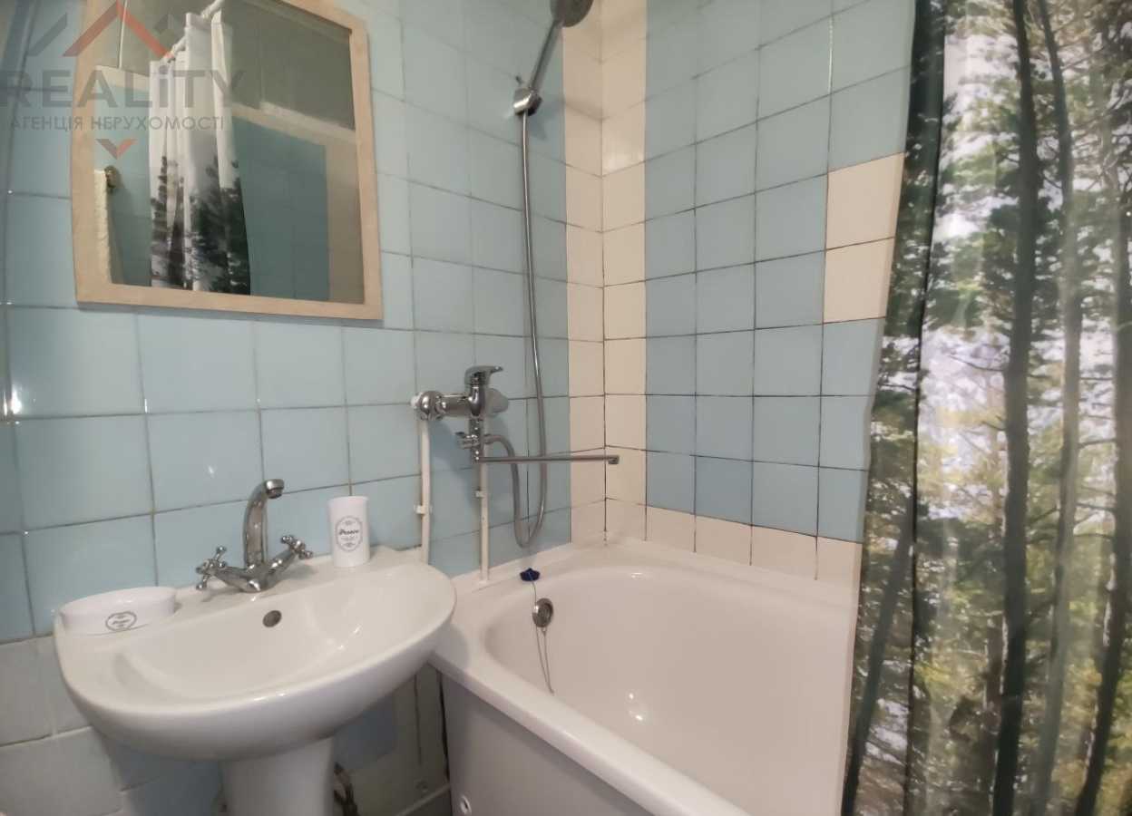 Продаж 2-кімнатної квартири 47 м², Пилипа Орлика просп., 21