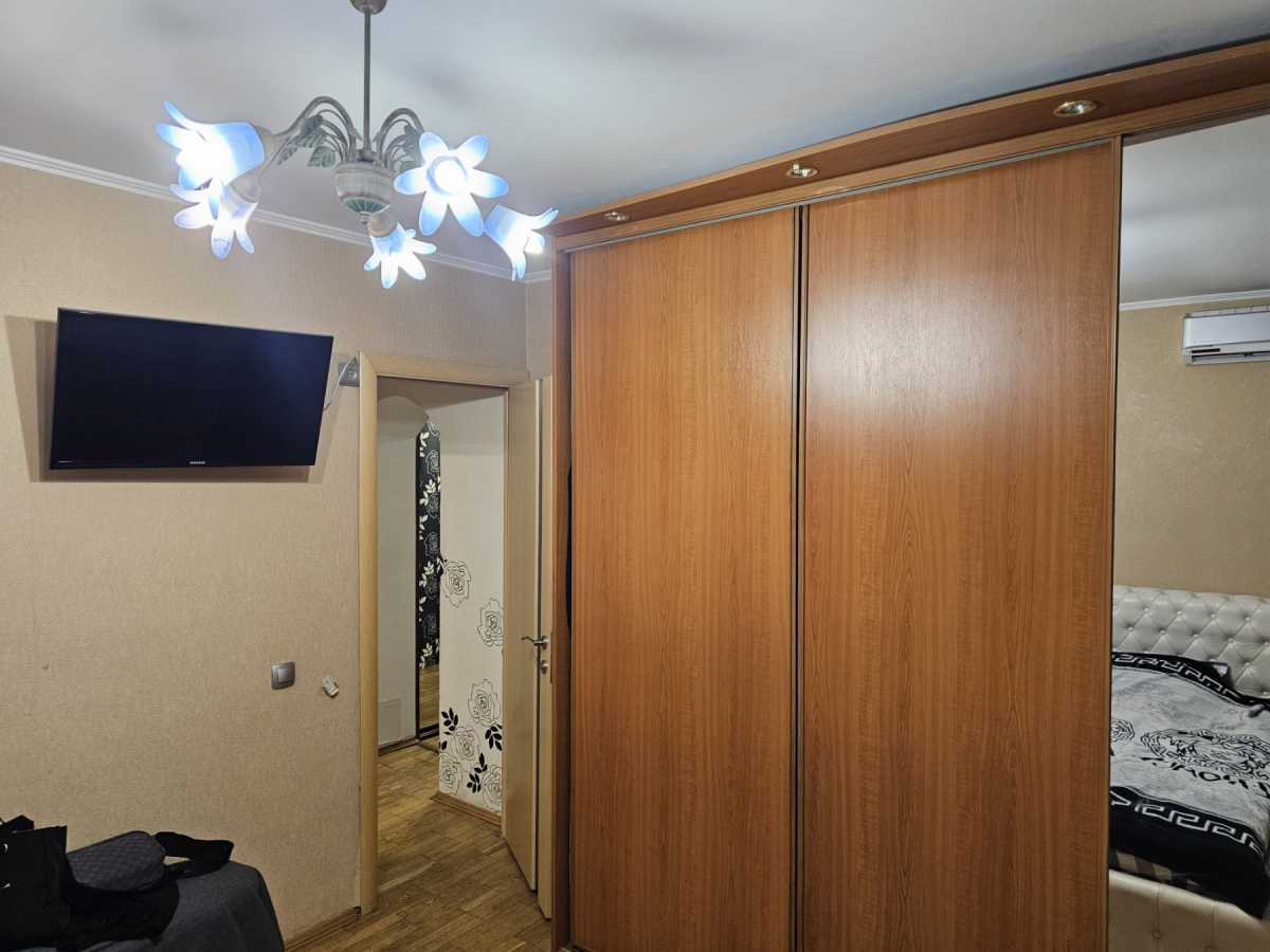 Продажа 5-комнатной квартиры 120 м², Владимира Антоновича ул., 122