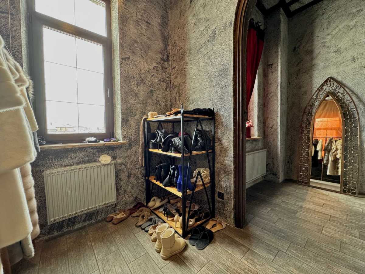 Продаж будинку 400 м², Дубрівка вул, 1