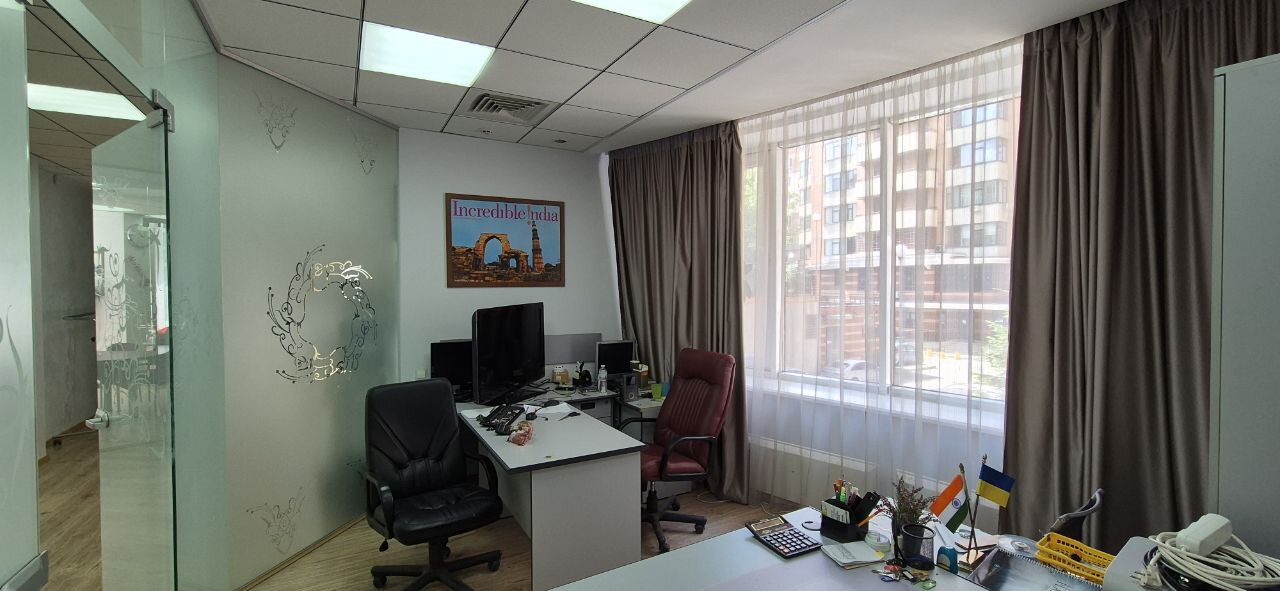 Аренда офиса 200 м², Леси Украинки бул., 7Б