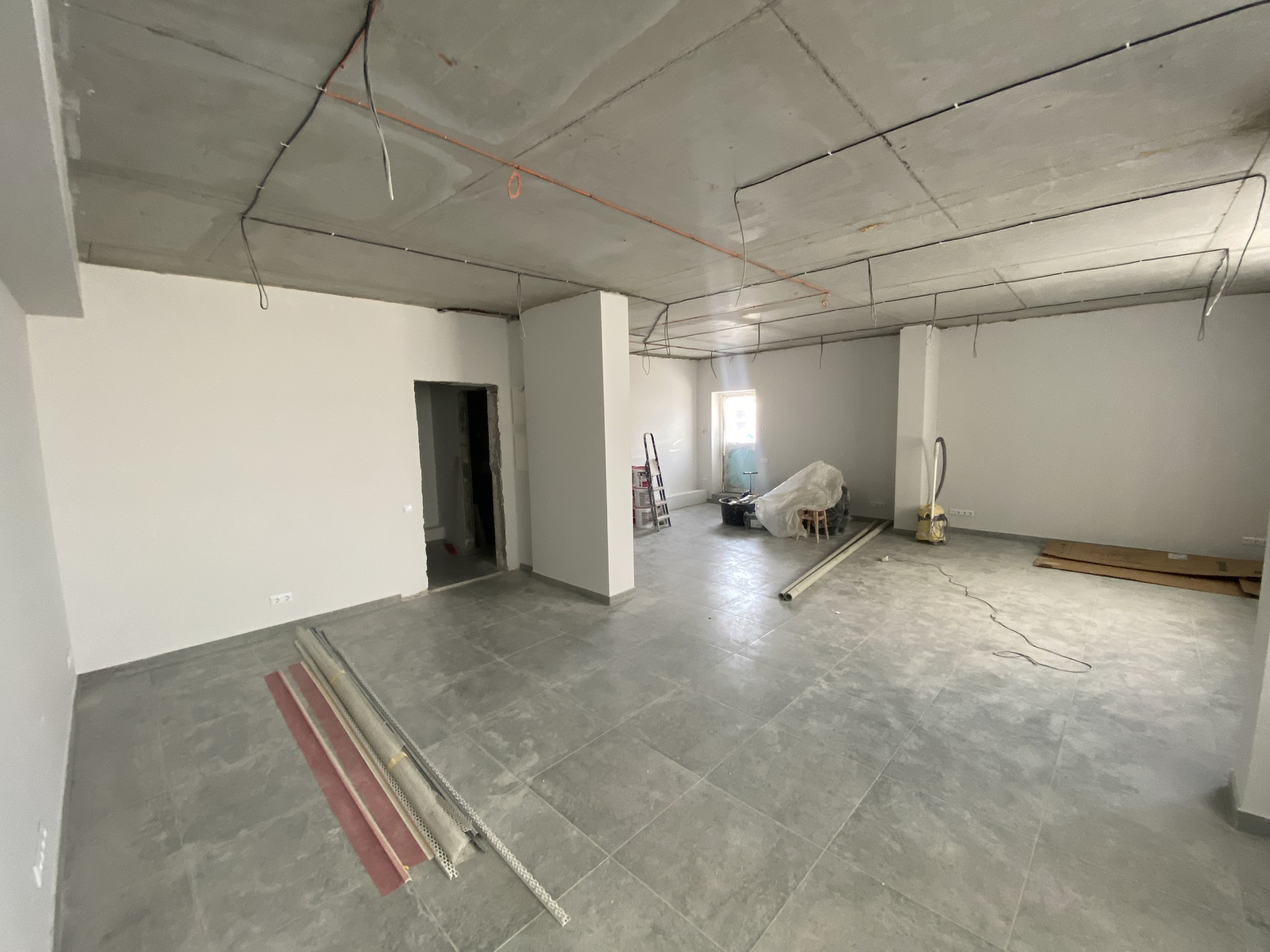 Аренда помещения свободного назначения 89.2 м², Каменская ул., 127
