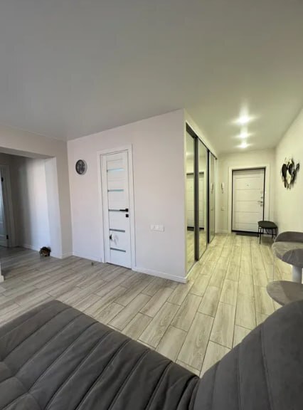 Продажа 3-комнатной квартиры 70 м², Михаила Лушпы просп.