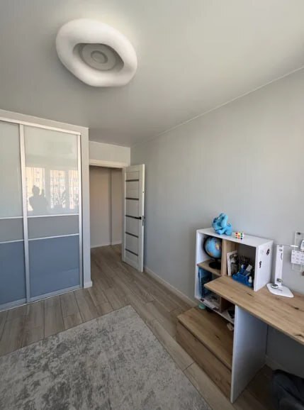 Продажа 3-комнатной квартиры 70 м², Михаила Лушпы просп.
