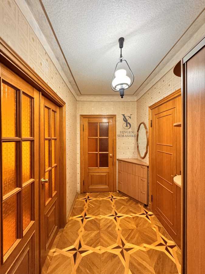 Продаж 2-кімнатної квартири 60 м², Володимира Маяковського просп., 24