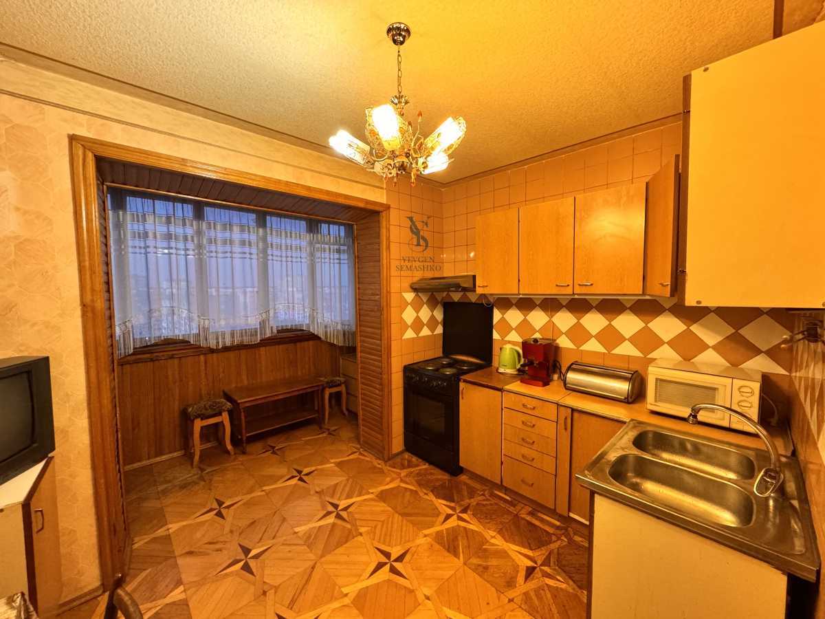 Продаж 2-кімнатної квартири 60 м², Володимира Маяковського просп., 24