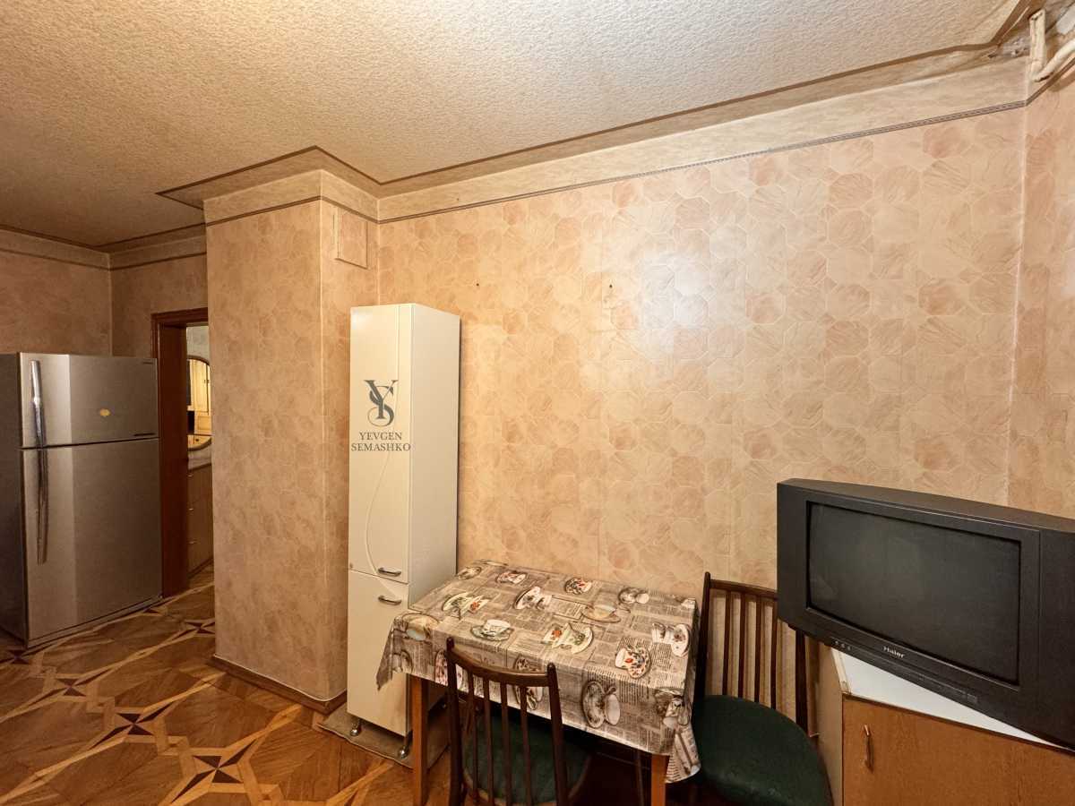 Продаж 2-кімнатної квартири 60 м², Володимира Маяковського просп., 24
