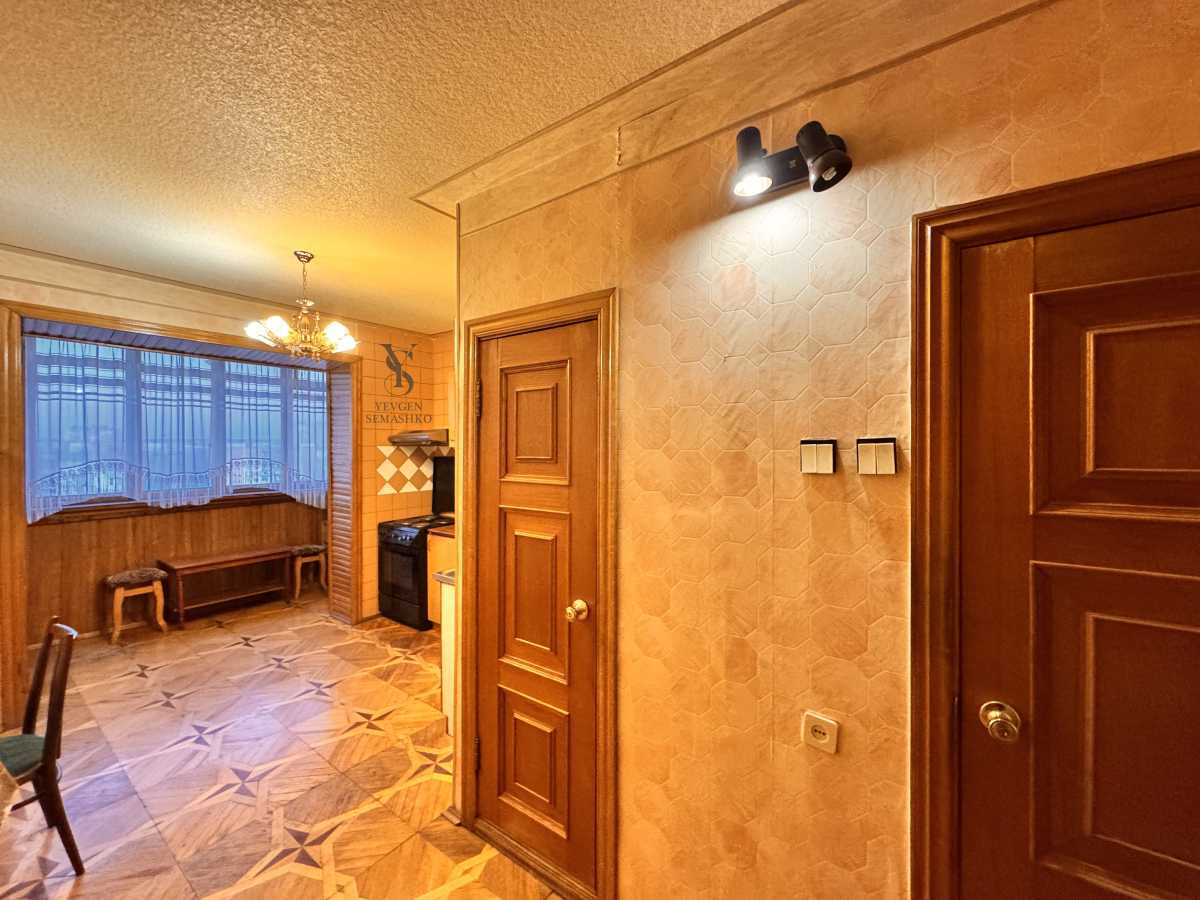 Продаж 2-кімнатної квартири 60 м², Володимира Маяковського просп., 24