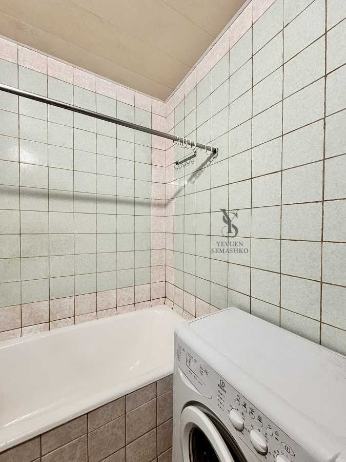 Продаж 2-кімнатної квартири 60 м², Володимира Маяковського просп., 24