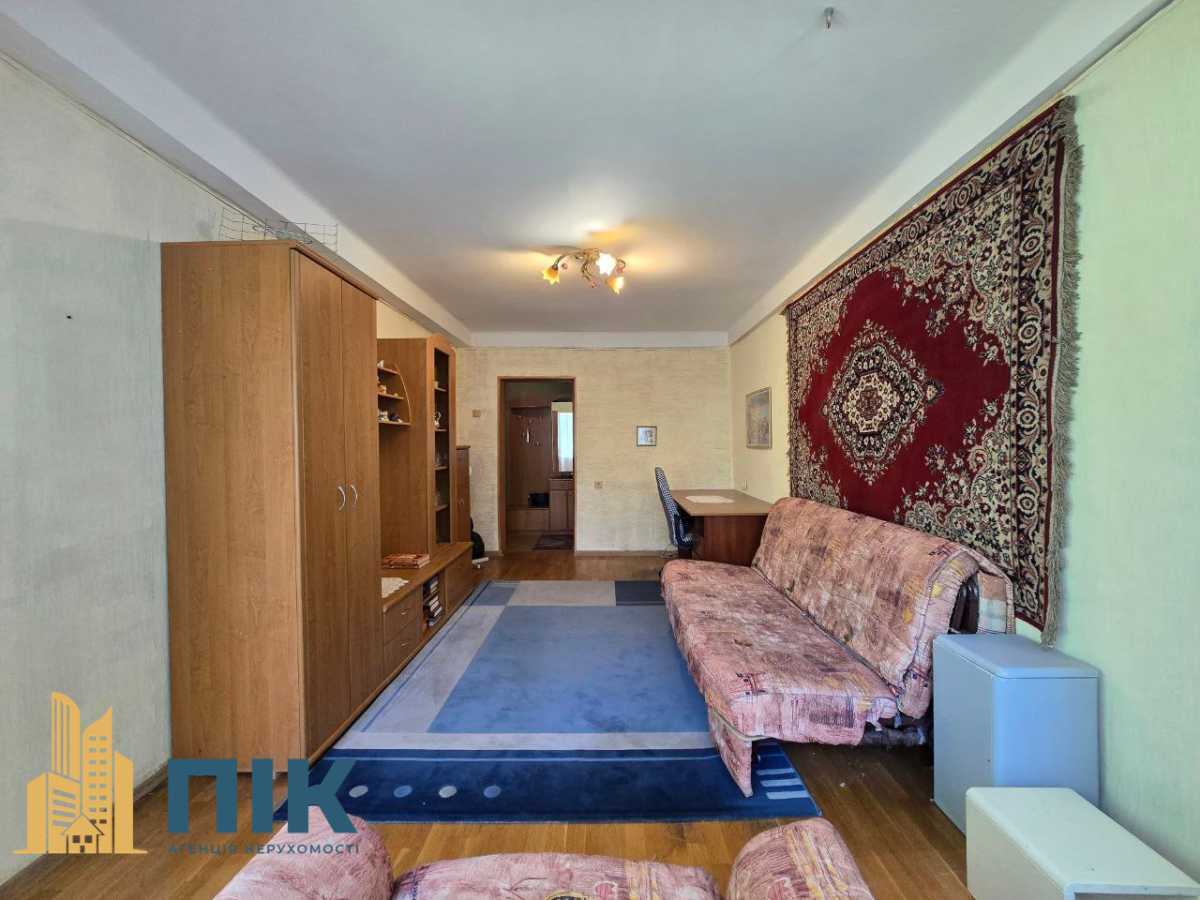 Продаж 2-кімнатної квартири 63 м², Волгоградська вул., 33