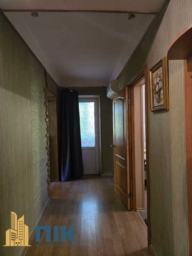 Продаж 2-кімнатної квартири 63 м², Волгоградська вул., 33