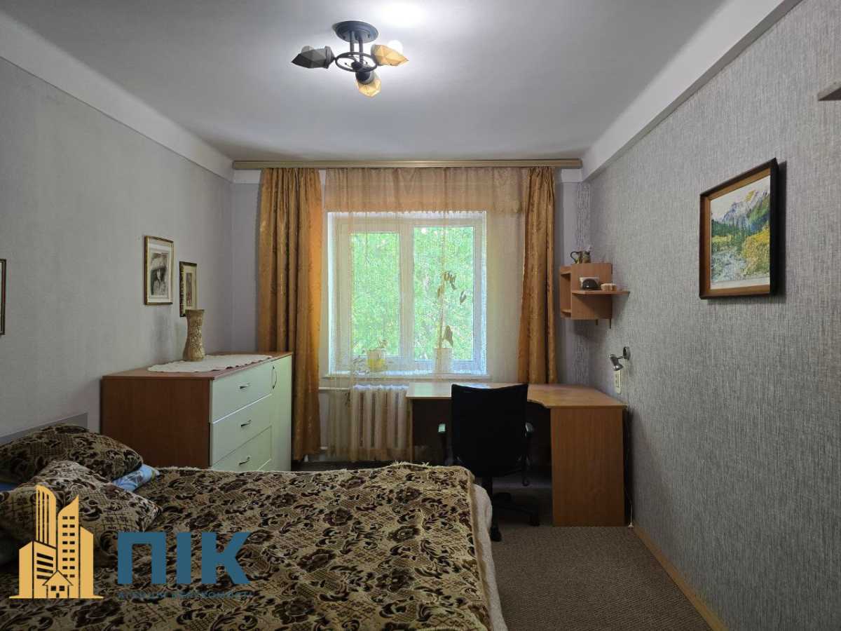 Продаж 2-кімнатної квартири 63 м², Волгоградська вул., 33
