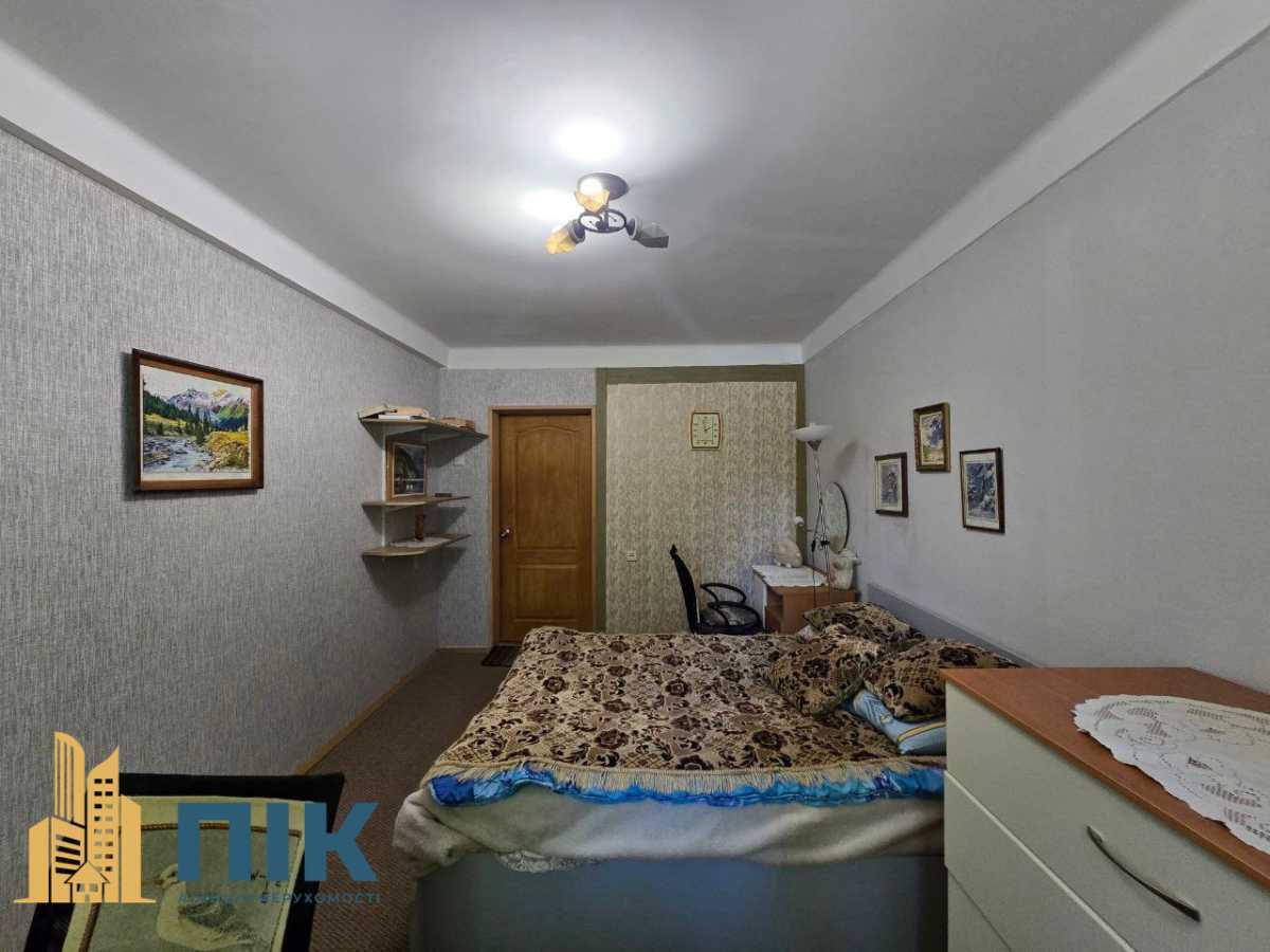 Продаж 2-кімнатної квартири 63 м², Волгоградська вул., 33
