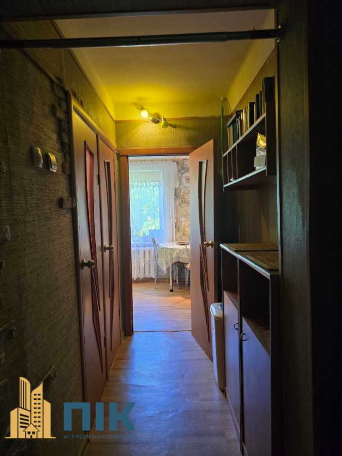 Продаж 2-кімнатної квартири 63 м², Волгоградська вул., 33