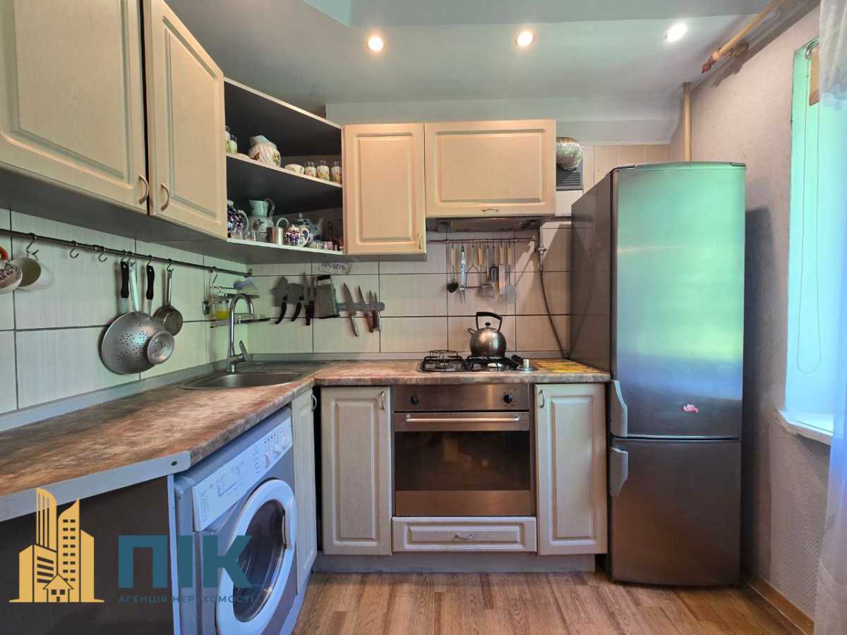 Продаж 2-кімнатної квартири 63 м², Волгоградська вул., 33