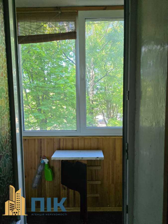 Продаж 2-кімнатної квартири 63 м², Волгоградська вул., 33