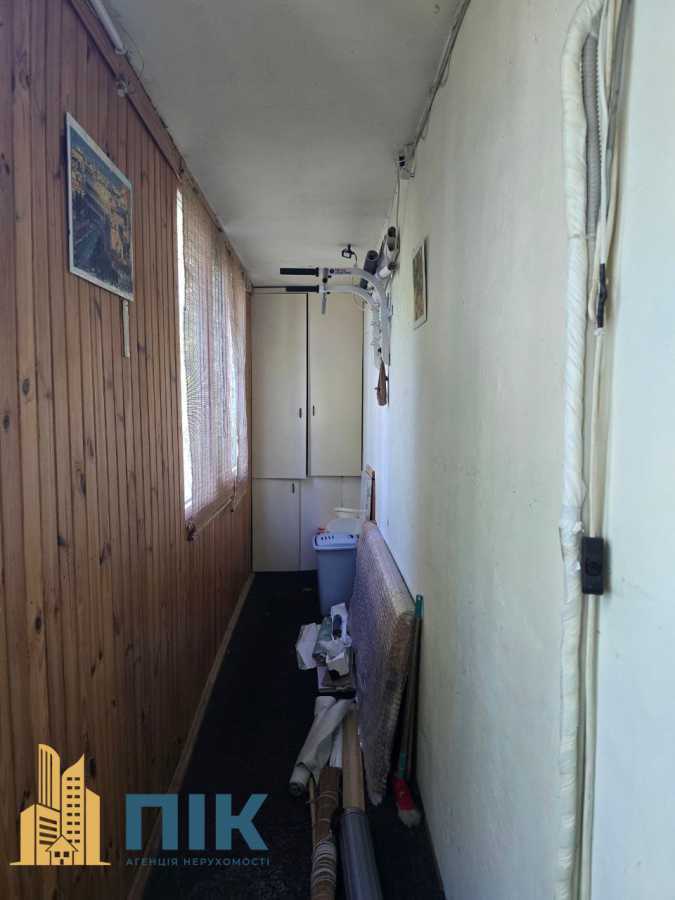 Продаж 2-кімнатної квартири 63 м², Волгоградська вул., 33