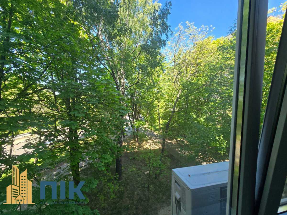 Продаж 2-кімнатної квартири 63 м², Волгоградська вул., 33