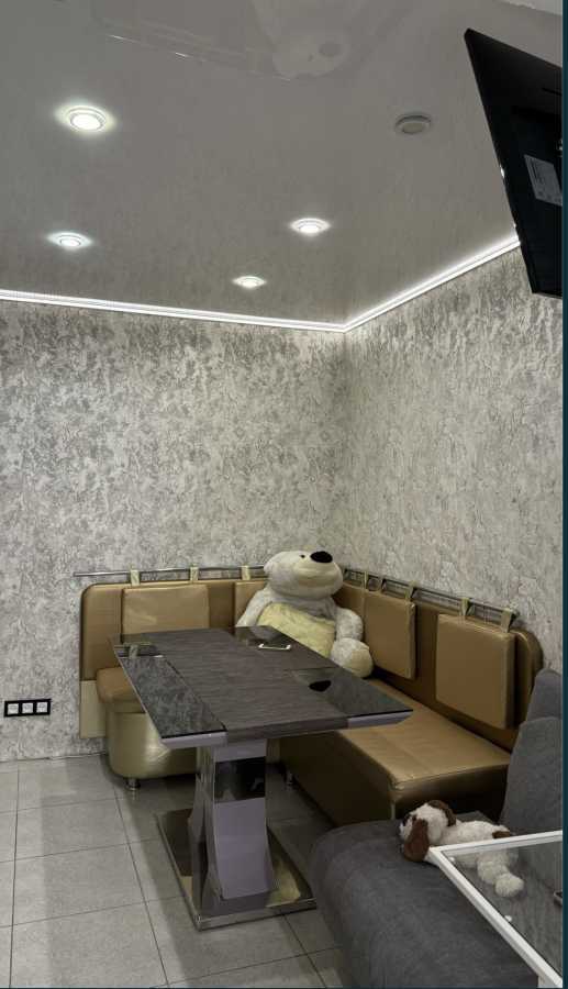 Продаж 1-кімнатної квартири 43 м², Героїв Крут вул., 1