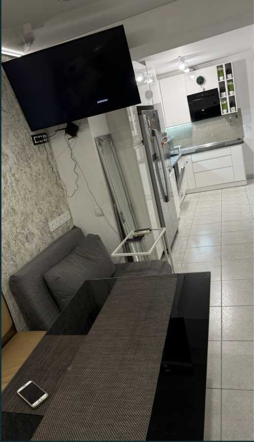 Продаж 1-кімнатної квартири 43 м², Героїв Крут вул., 1
