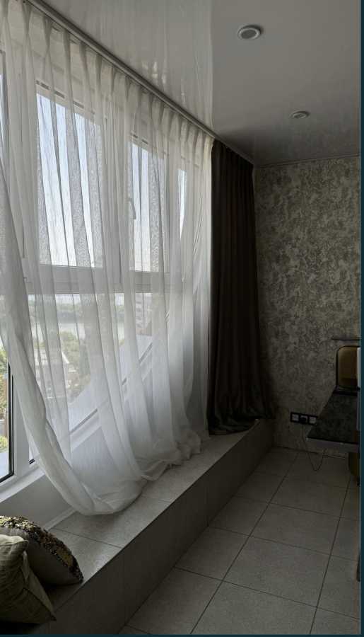 Продаж 1-кімнатної квартири 43 м², Героїв Крут вул., 1
