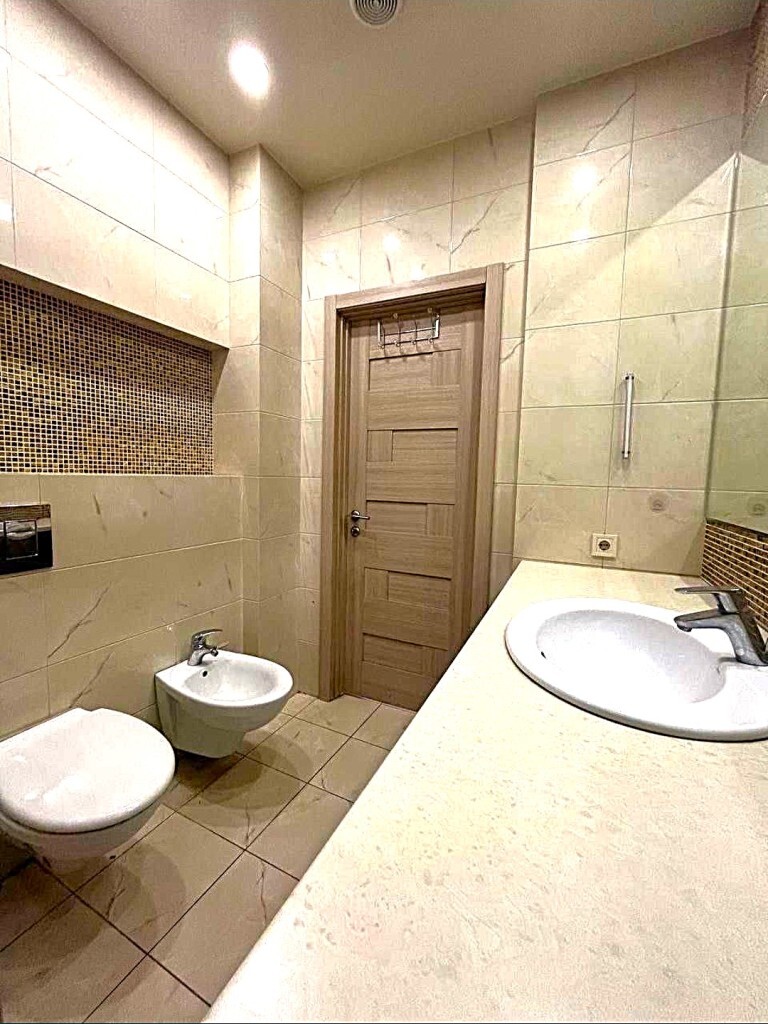 Оренда 1-кімнатної квартири 54 м², Книжный пров., 19/21