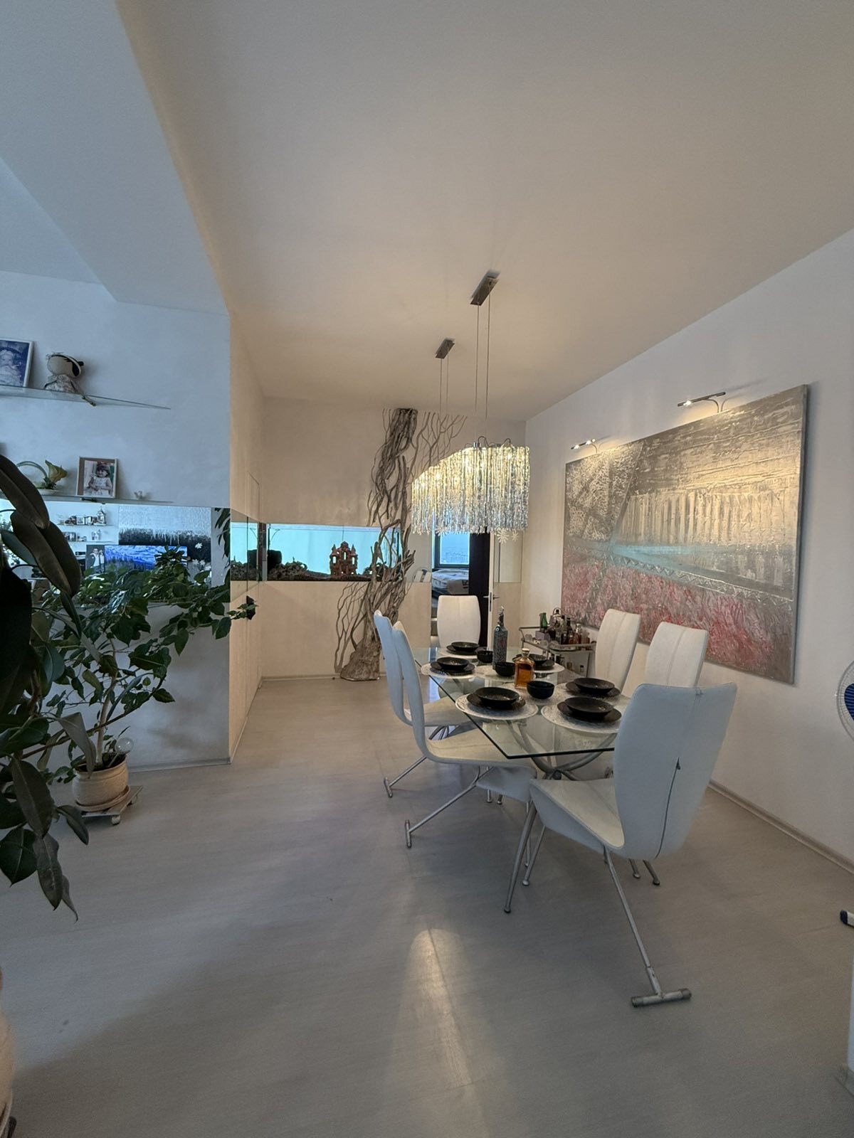 Продаж 2-кімнатної квартири 145 м²