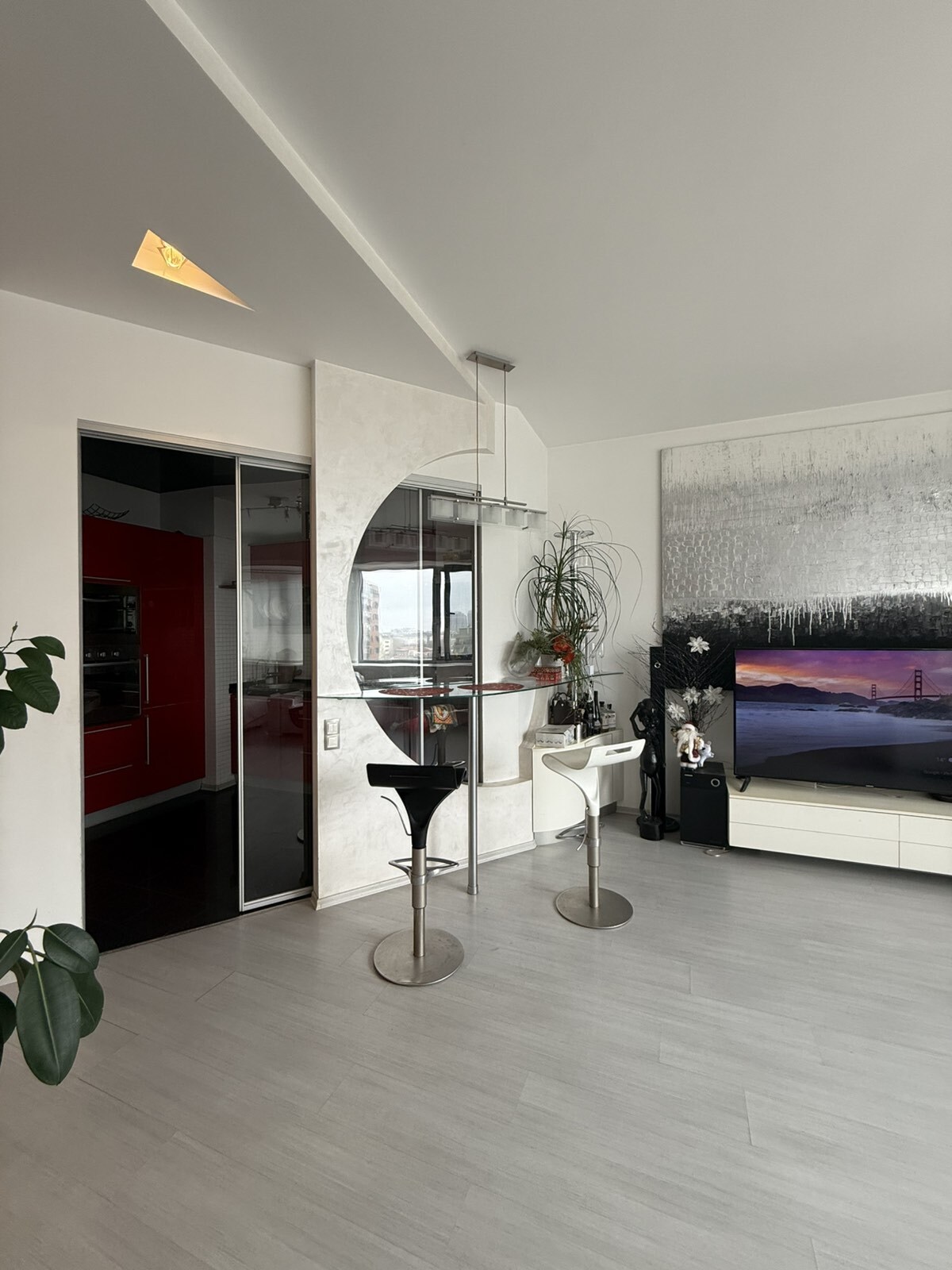 Продаж 2-кімнатної квартири 145 м²